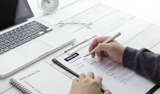 How to Build Your MBA Resume